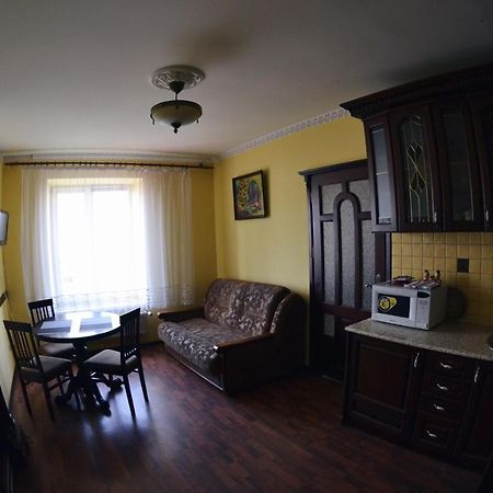 3-Room Apartments In Central City Lviv Eksteriør bilde