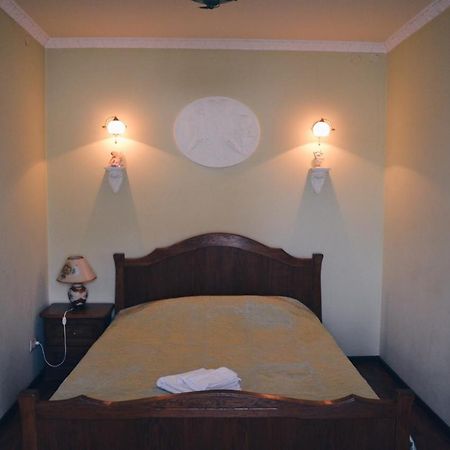 3-Room Apartments In Central City Lviv Eksteriør bilde